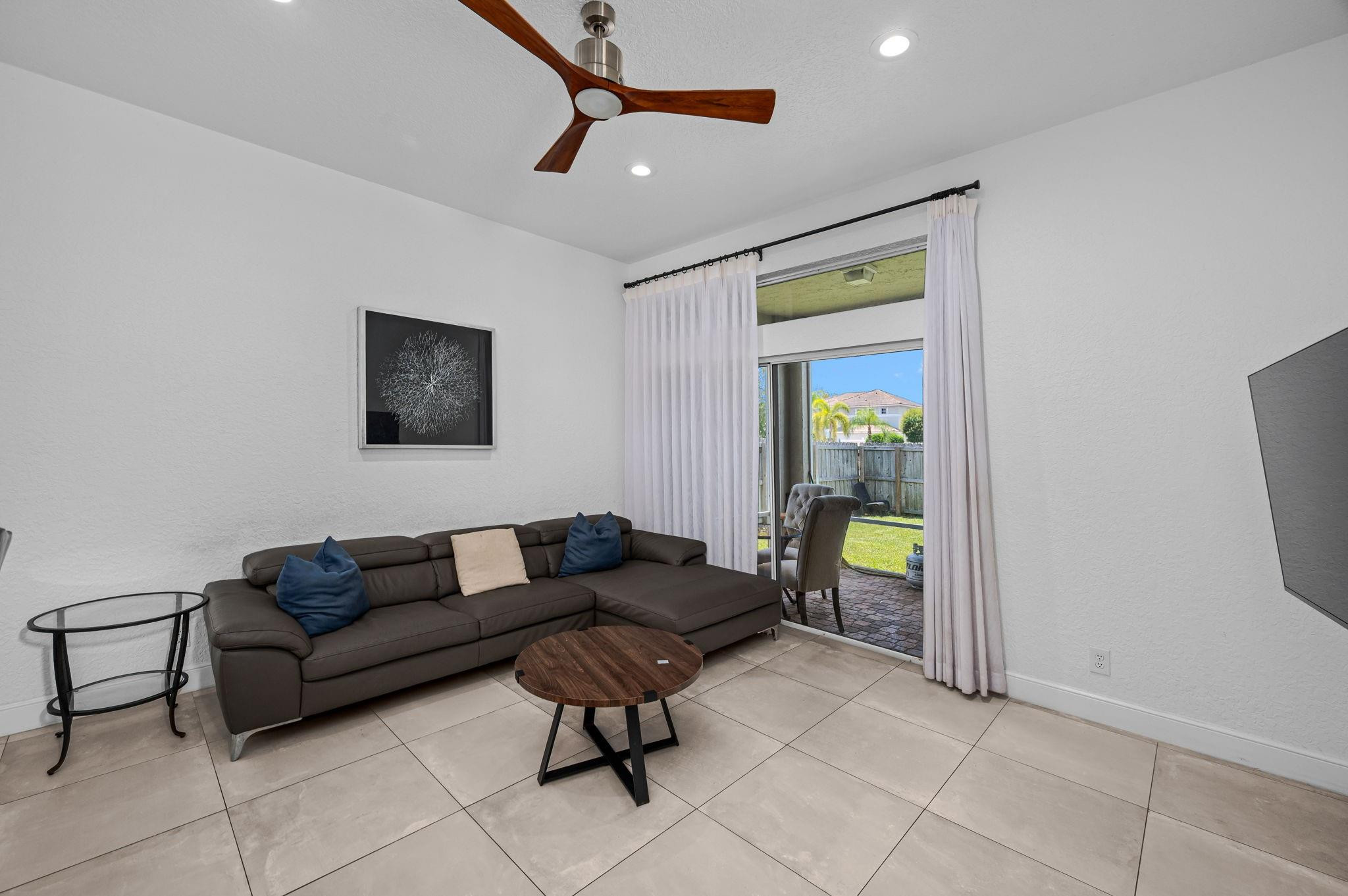 WELLINGTON TR 42B - Residential