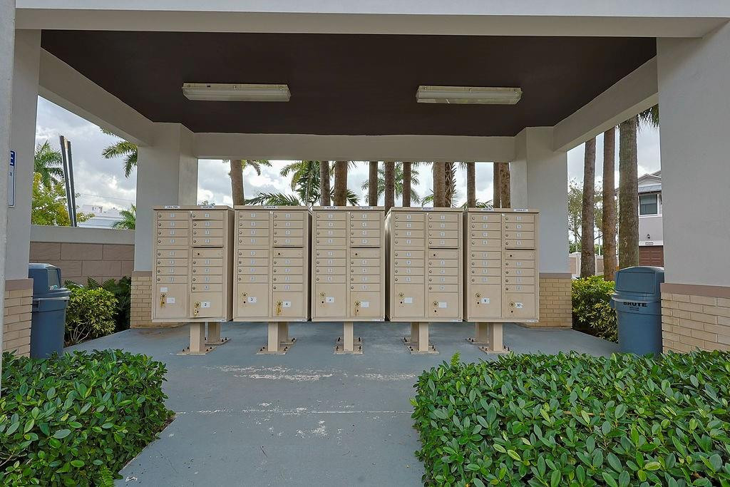 DORAL CAY - Residential