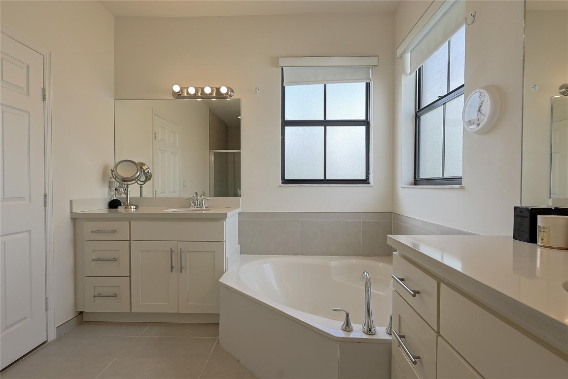 DORAL CAY - Residential