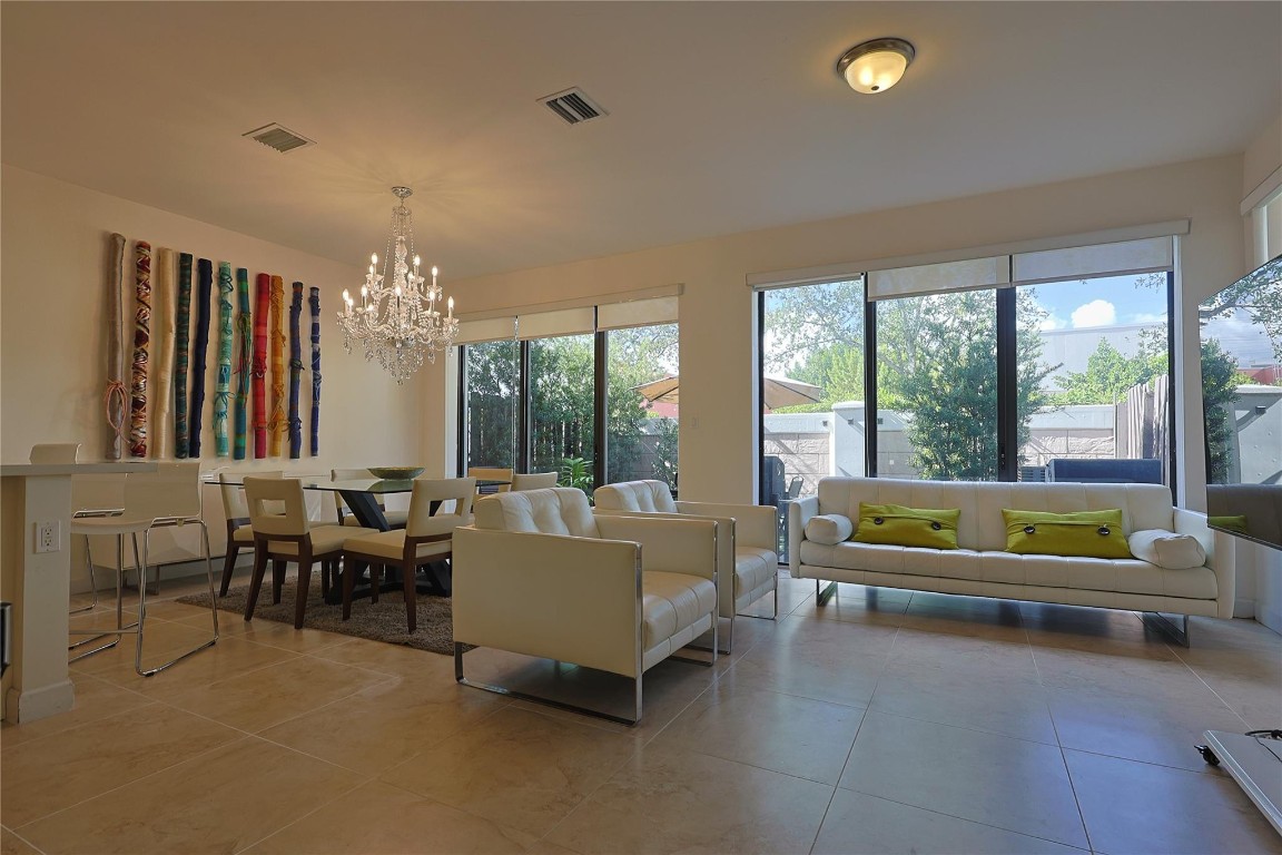 DORAL CAY - Residential