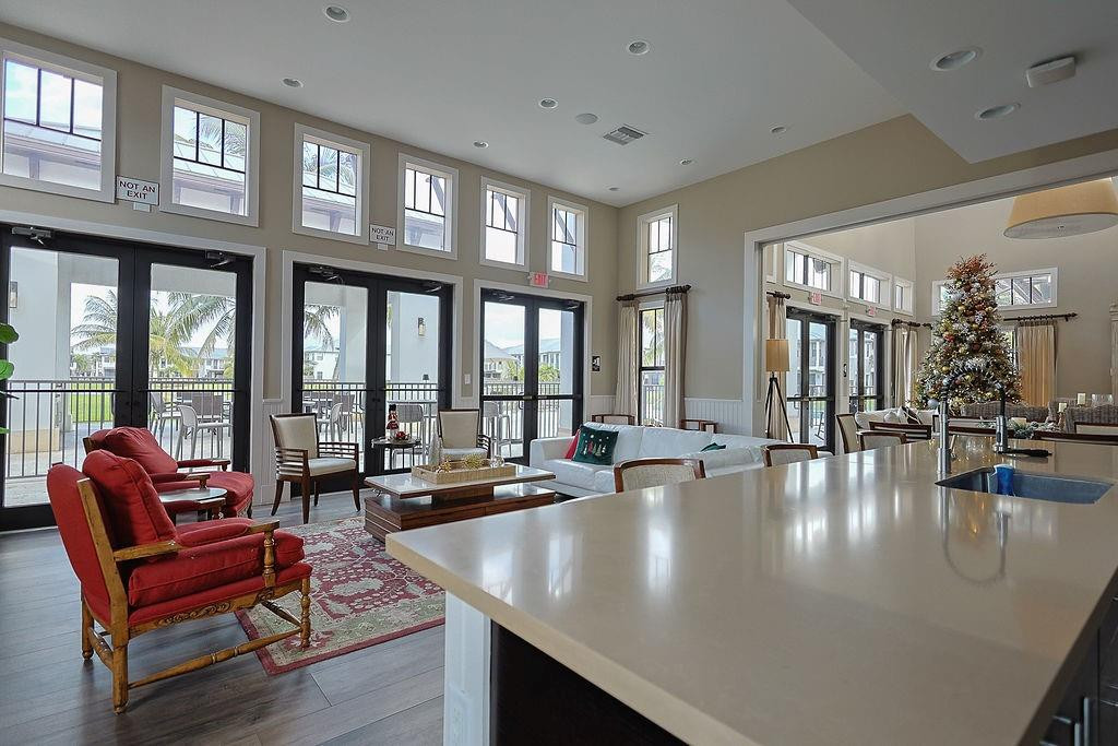 DORAL CAY - Residential