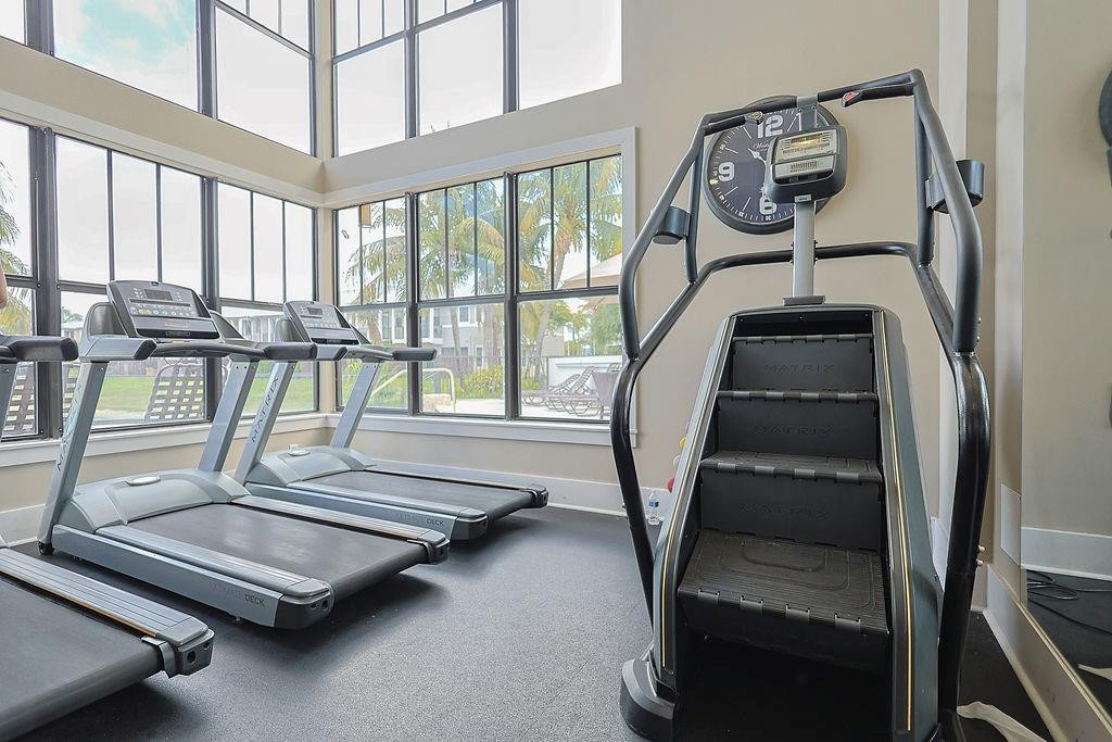 DORAL CAY - Residential