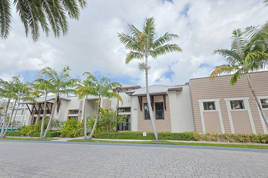 DORAL CAY - Residential