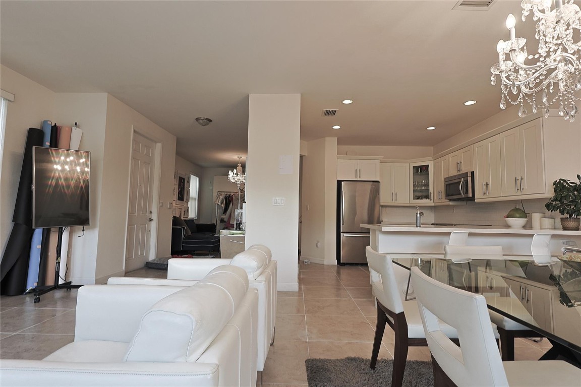 DORAL CAY - Residential