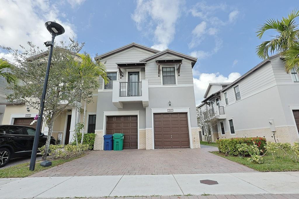 DORAL CAY - Residential
