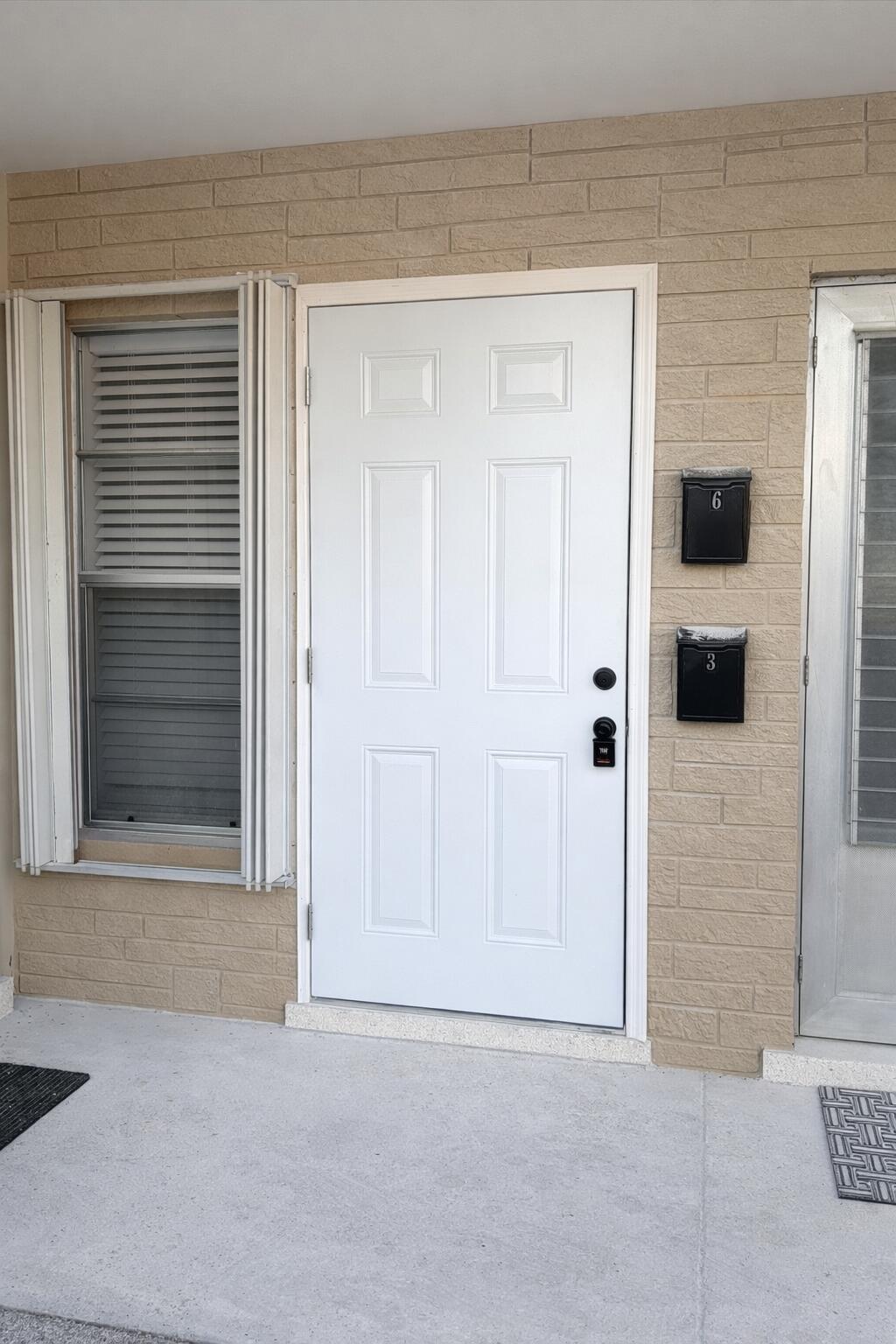 DEERFIELD COLONY COURT - Residential Lease