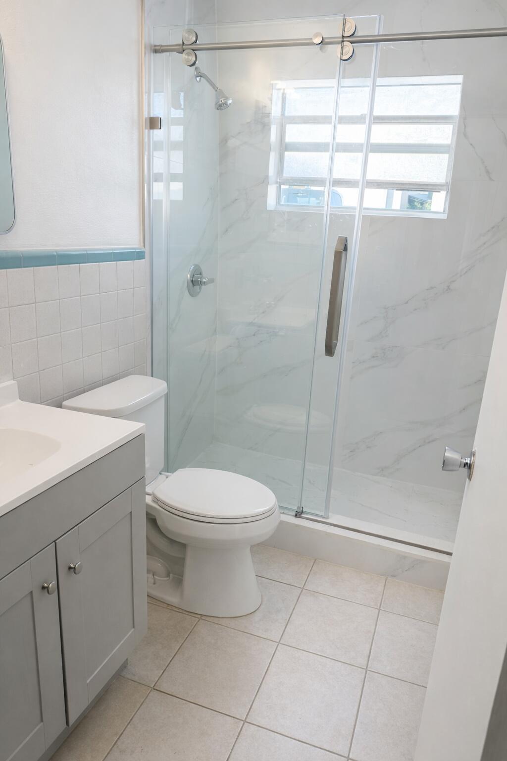 DEERFIELD COLONY COURT - Residential Lease