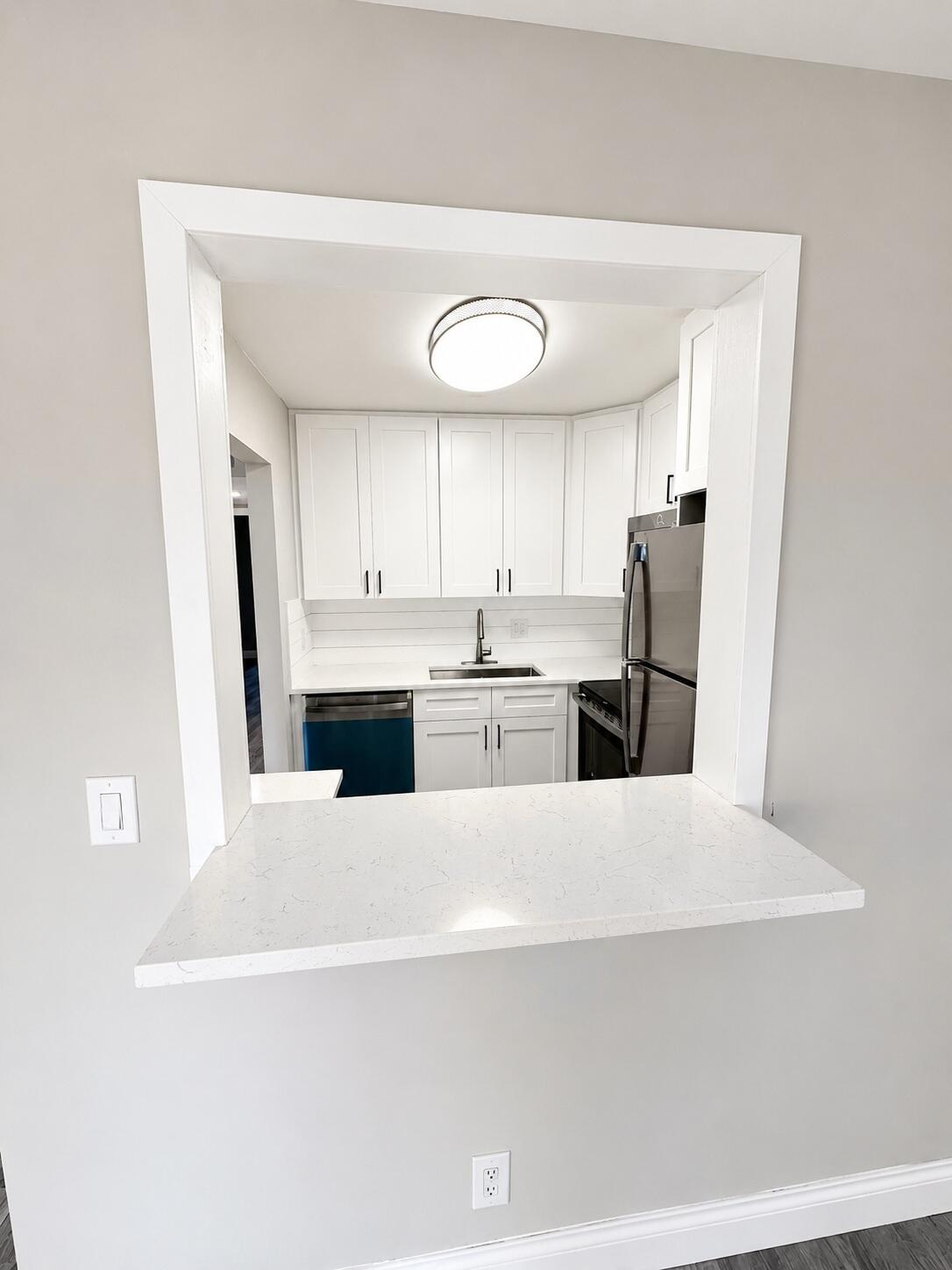 View photos, virtual tours, details... 115 S South Boulevard 2c