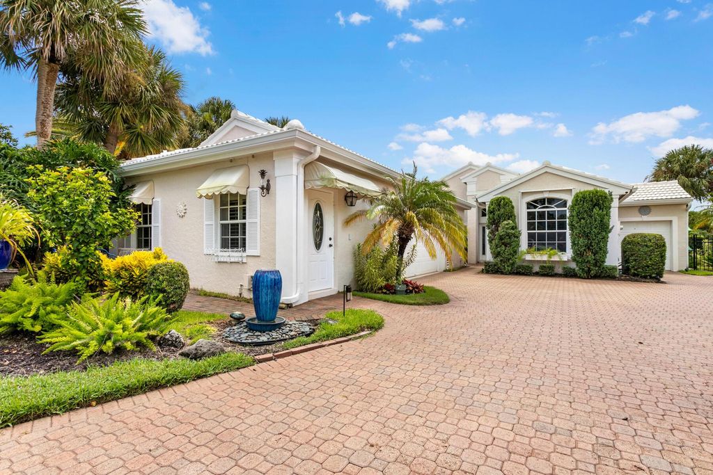 Photo of 3750 Longview Court, Jupiter, FL 33477 (MLS # R10896254)