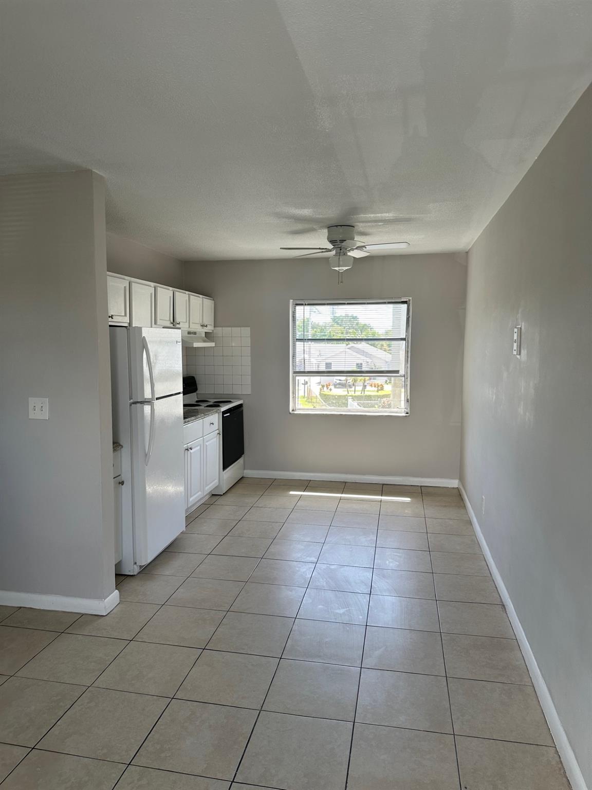Town Of Modelo Dania B-49 - Residential Lease