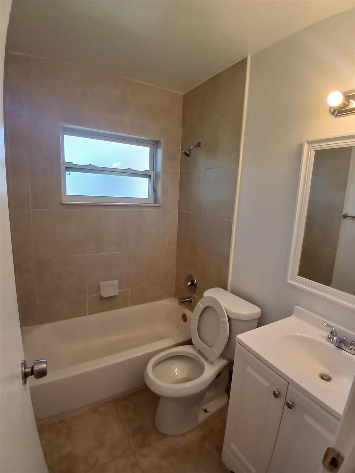 Town Of Modelo Dania B-49 - Residential Lease