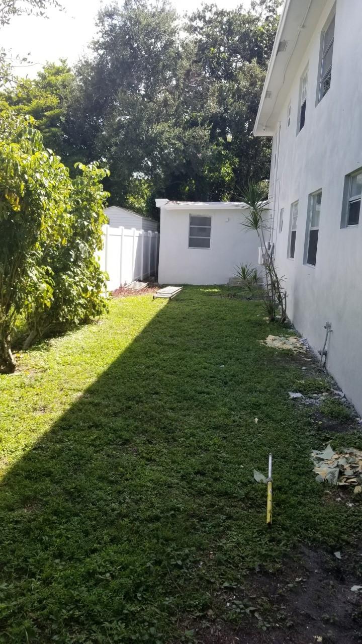 Town Of Modelo Dania B-49 - Residential Lease