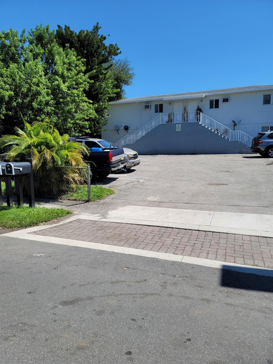 Town Of Modelo Dania B-49 - Residential Lease