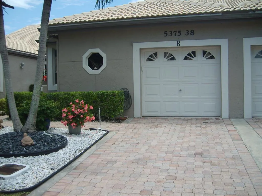 5375 Monterey Cir Unit B  