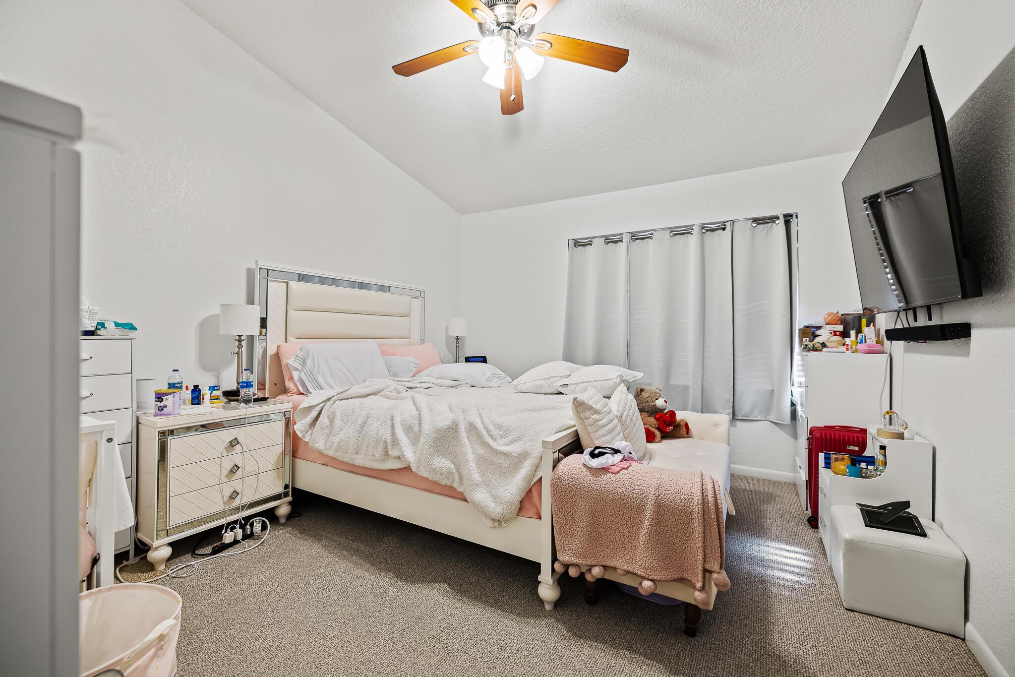 BAYWOOD VILLAGE II-B COND - Residential