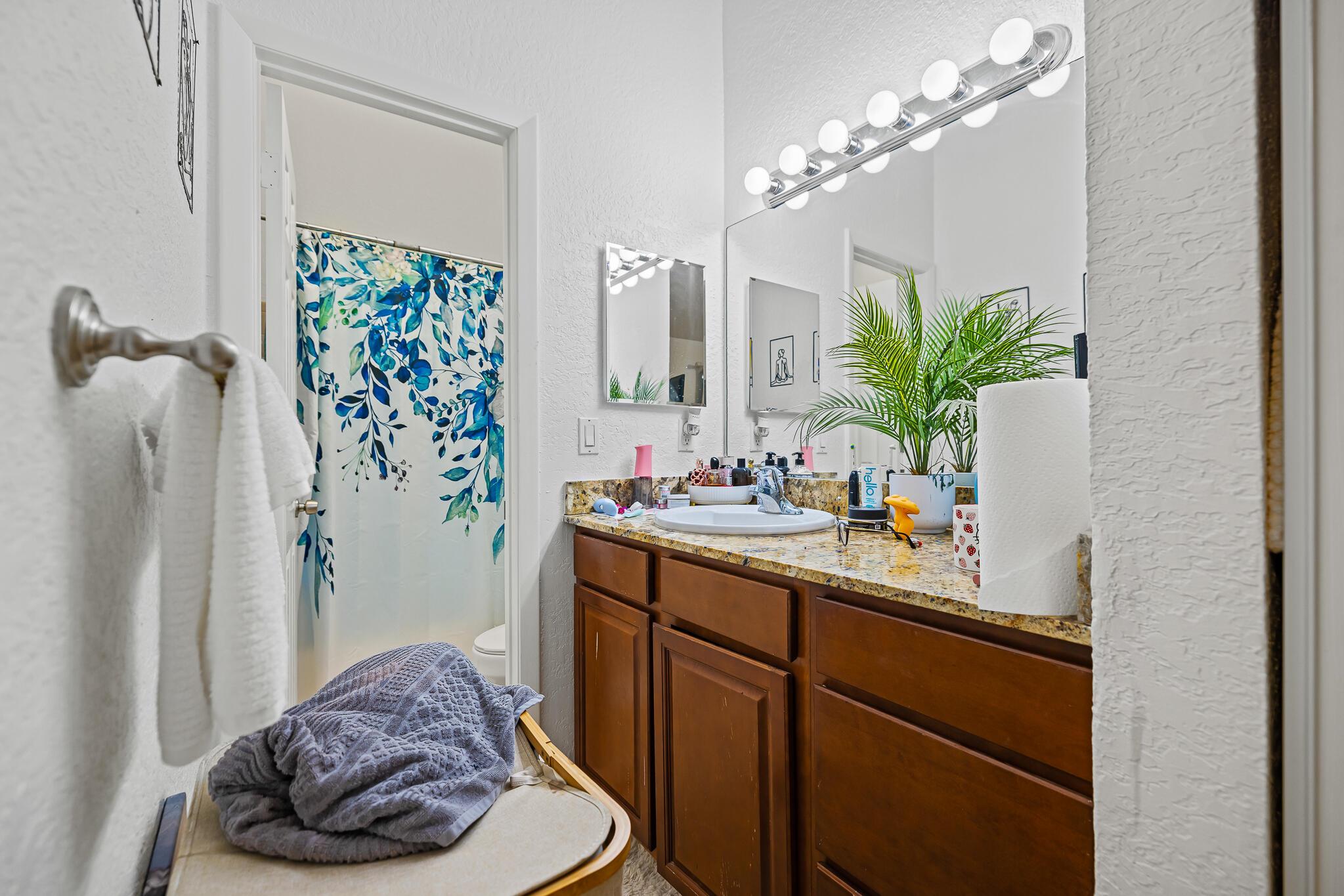 BAYWOOD VILLAGE II-B COND - Residential