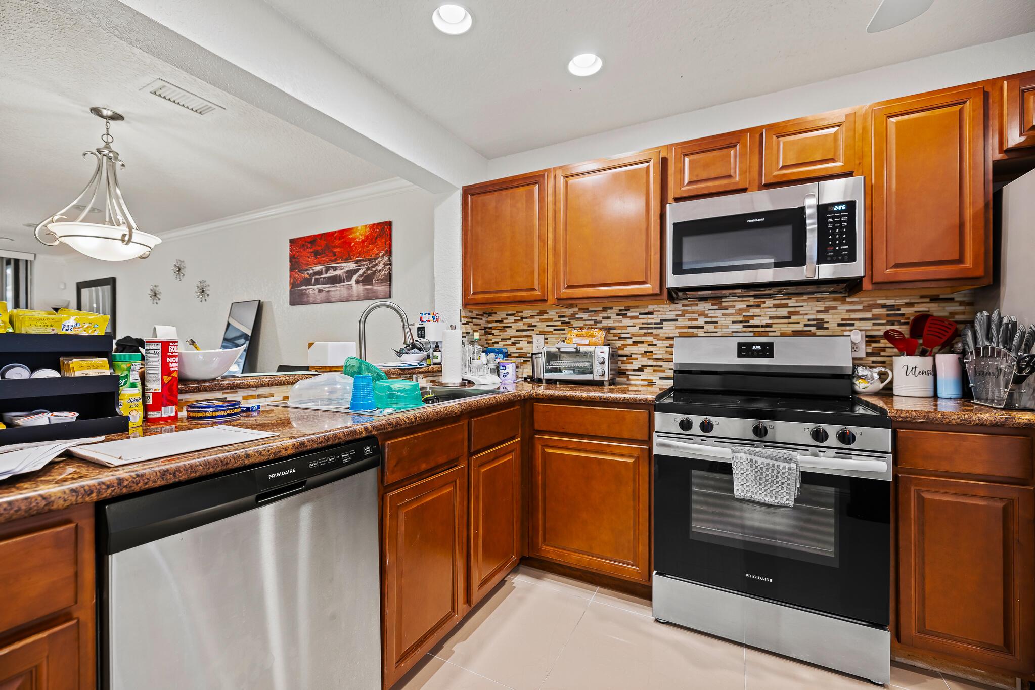 BAYWOOD VILLAGE II-B COND - Residential