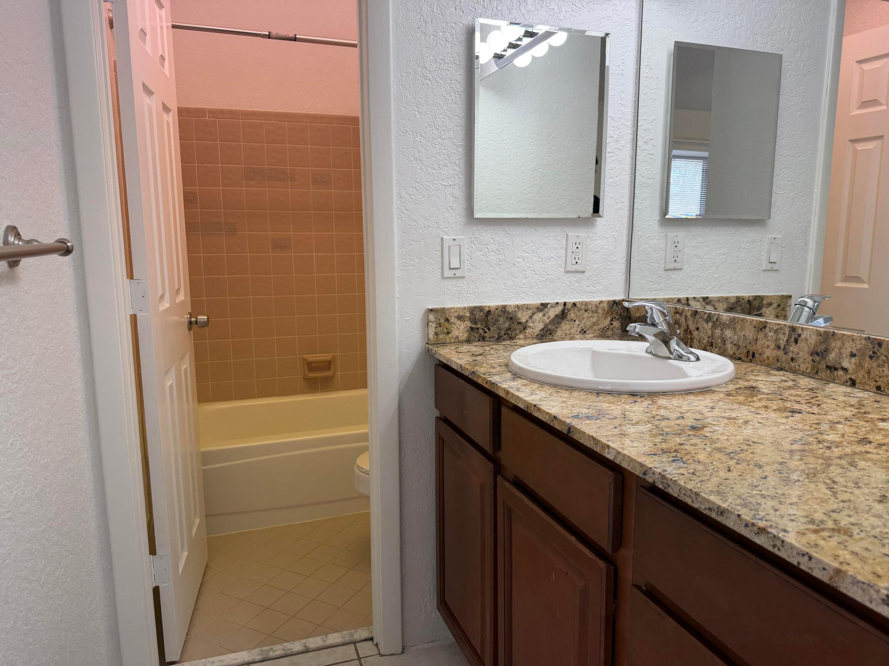 BAYWOOD VILLAGE II-B CONDO - Residential