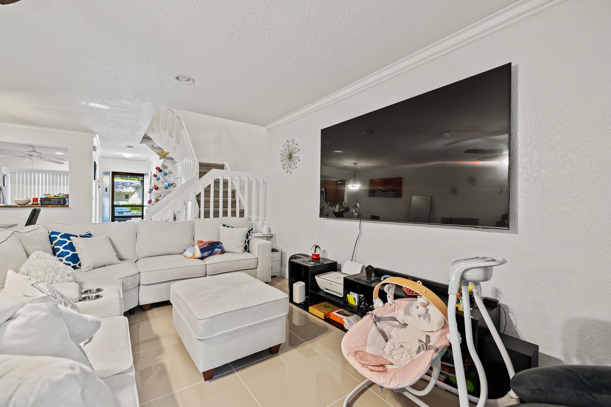 BAYWOOD VILLAGE II-B COND - Residential