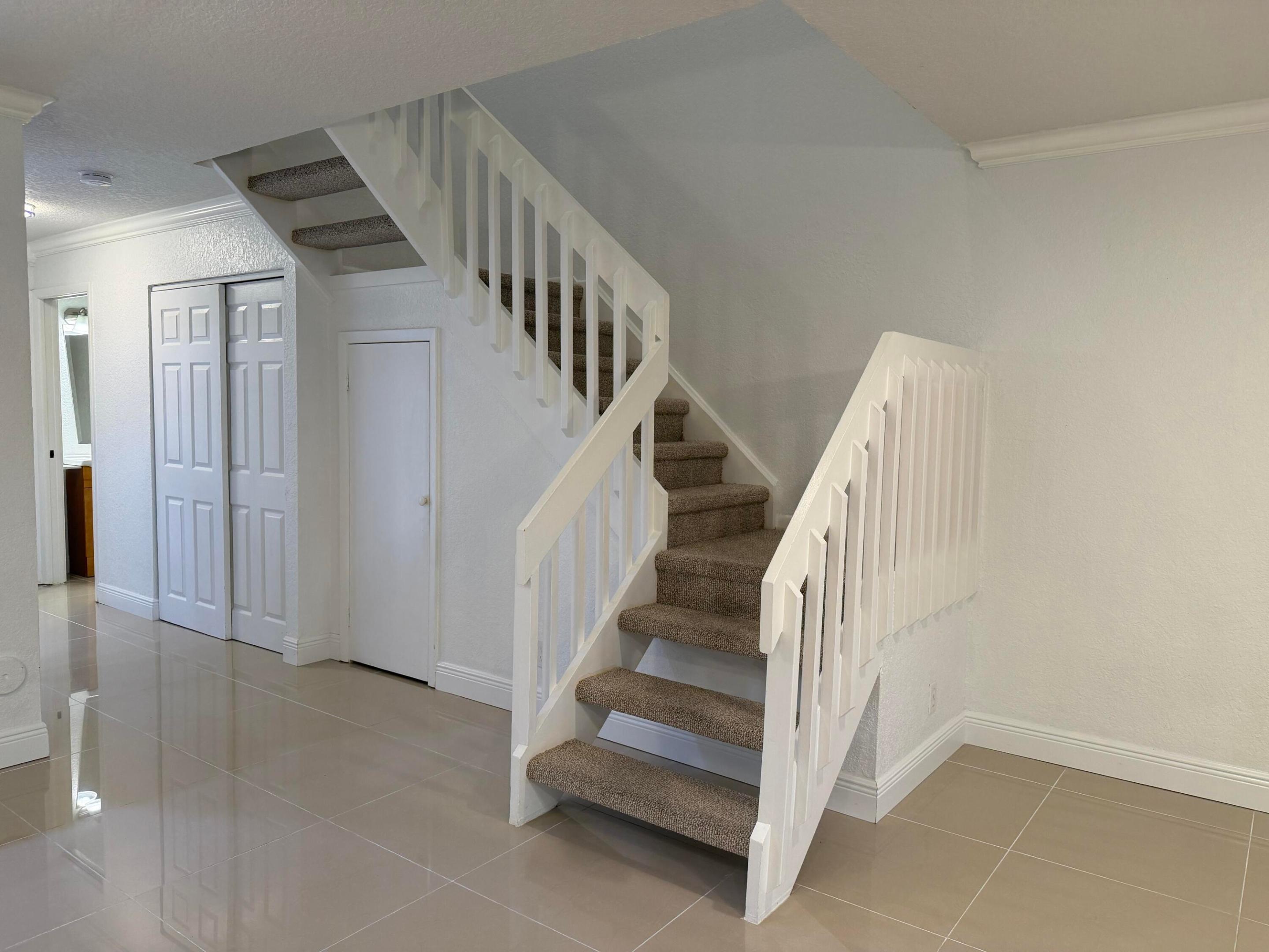 BAYWOOD VILLAGE II-B CONDO - Residential