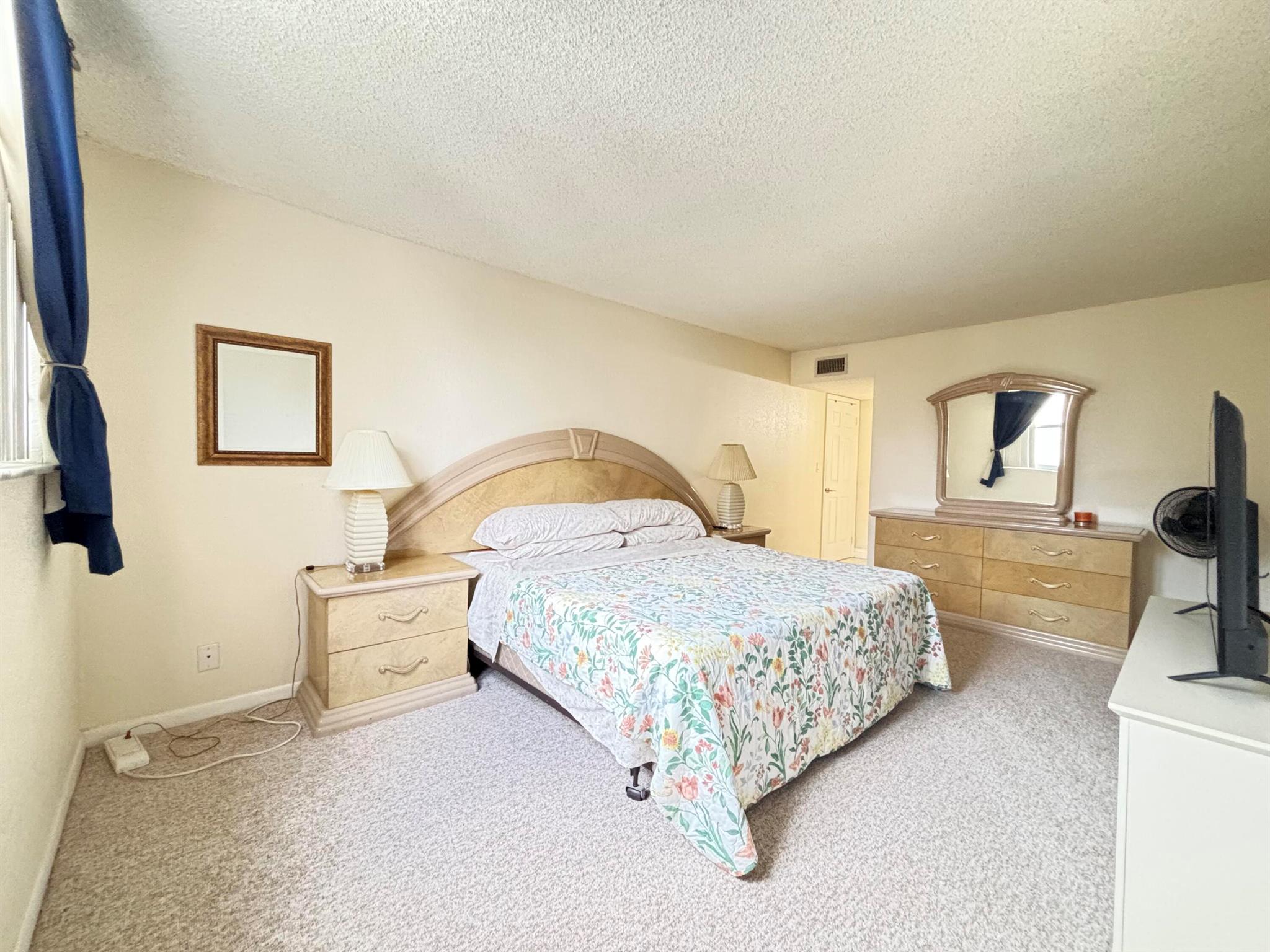 LE CHATEAU ROYAL CONDO - Residential Lease