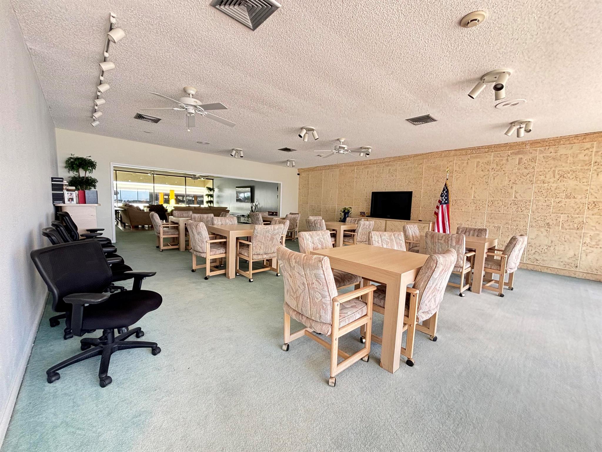 LE CHATEAU ROYAL CONDO - Residential Lease