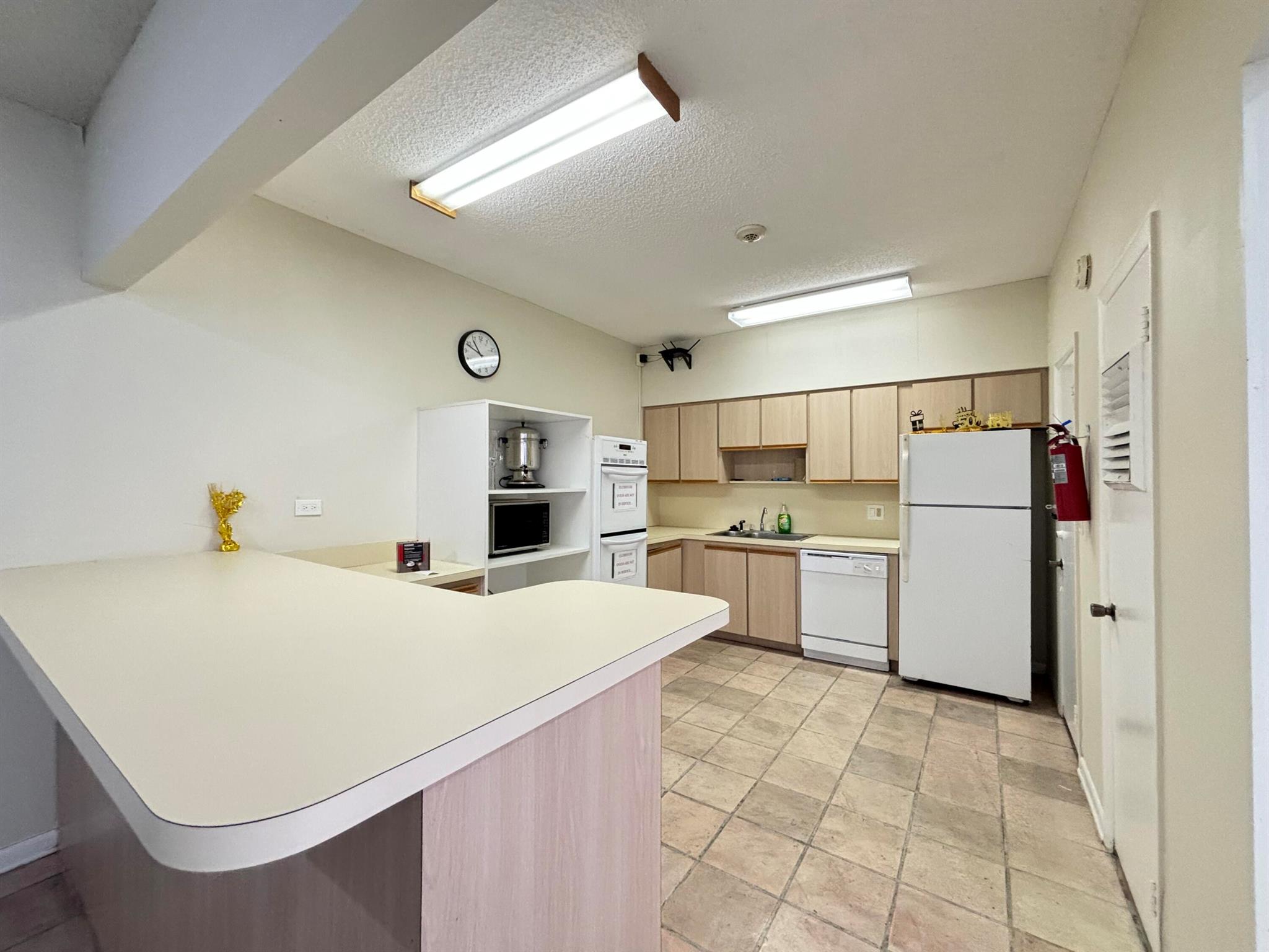 LE CHATEAU ROYAL CONDO - Residential Lease