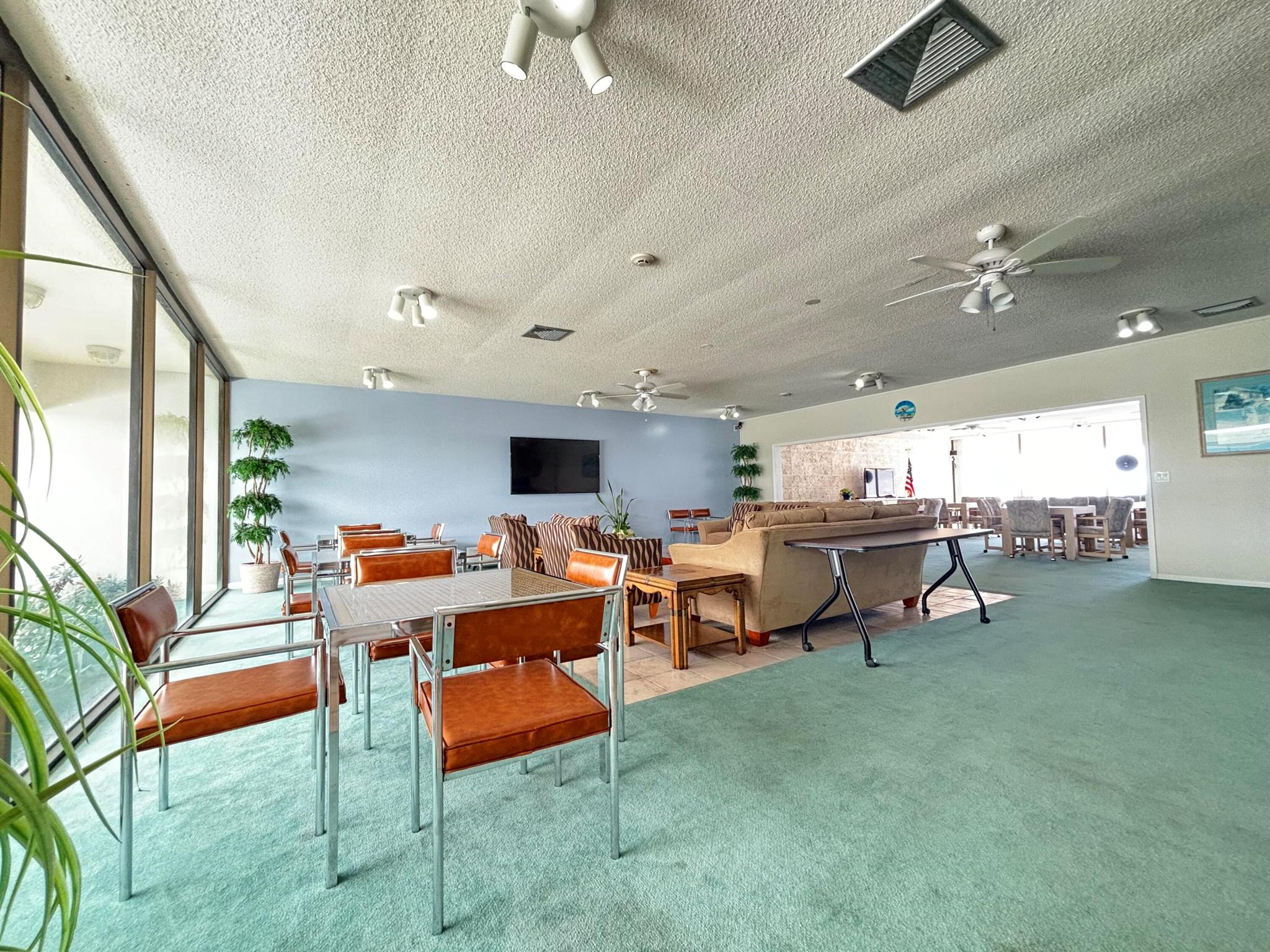 LE CHATEAU ROYAL CONDO - Residential Lease