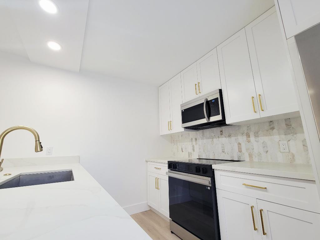 VILLAGE OF SANDALWOOD LAKES 3 - Residential