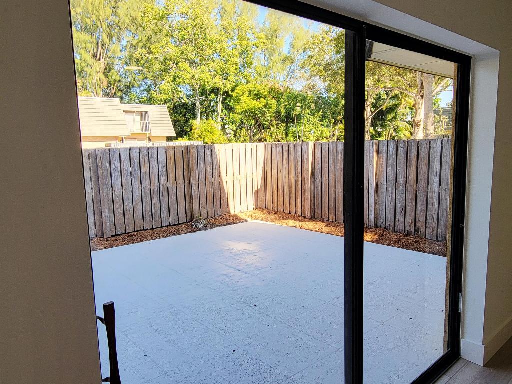 VILLAGE OF SANDALWOOD LAKES 3 - Residential