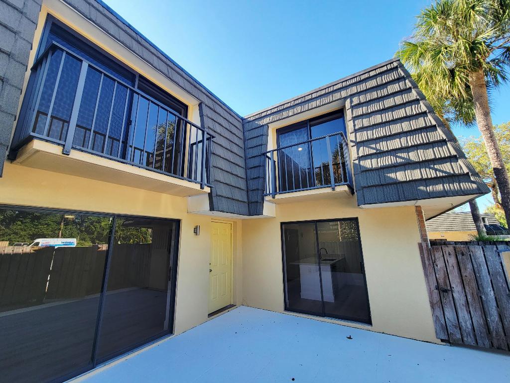 VILLAGE OF SANDALWOOD LAKES 3 - Residential