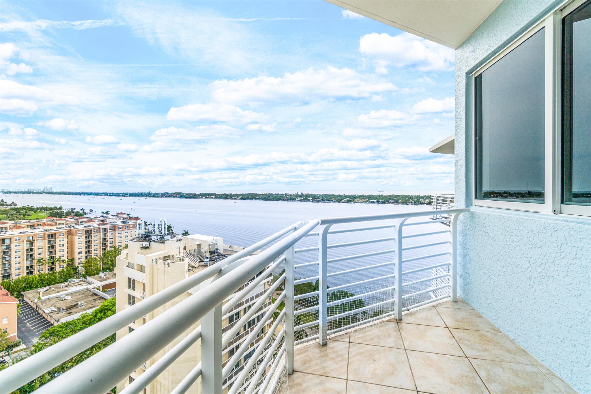 1551 N Flagler Drive Uph-03
