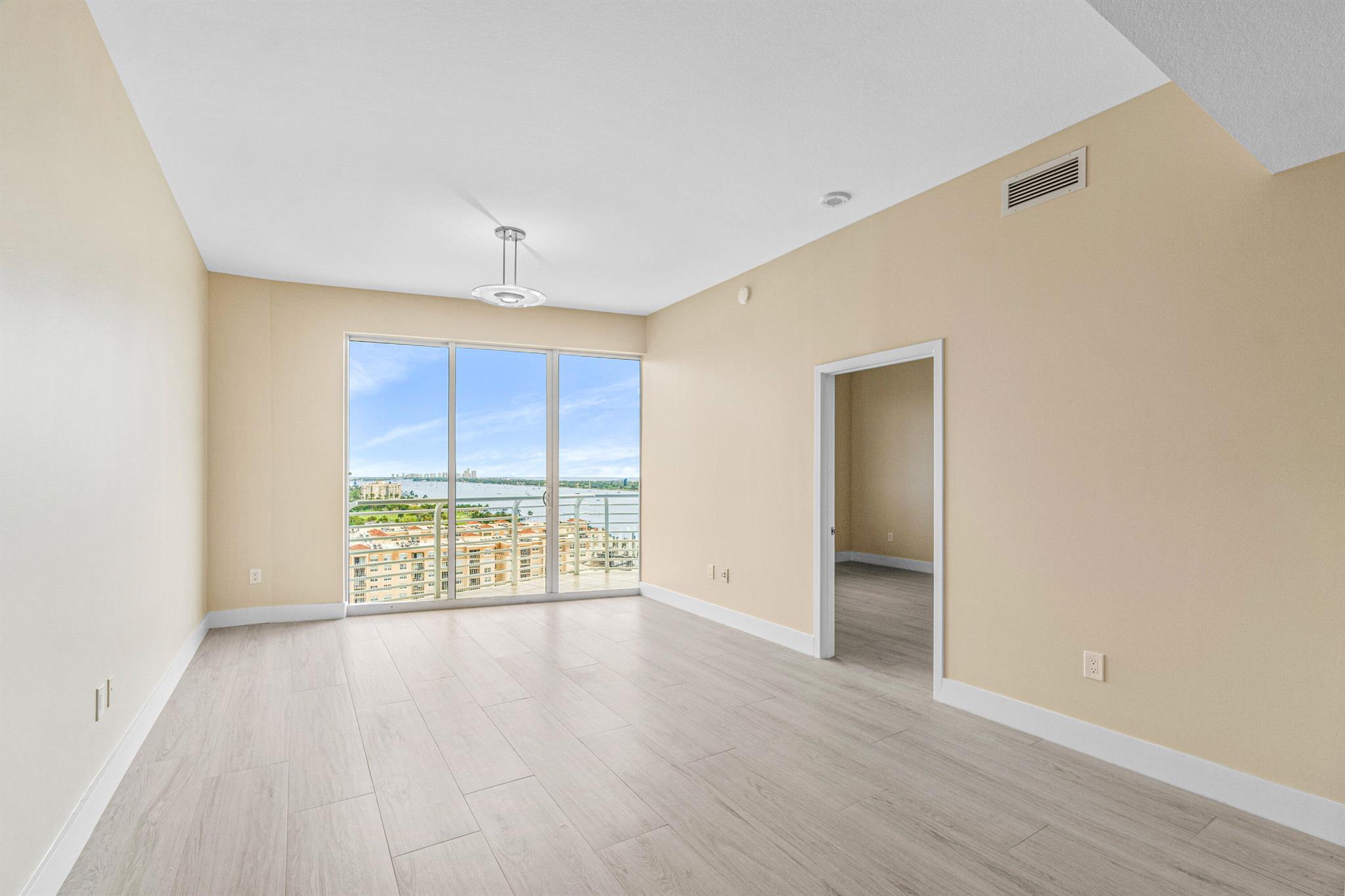 1551 N Flagler Drive Uph-03