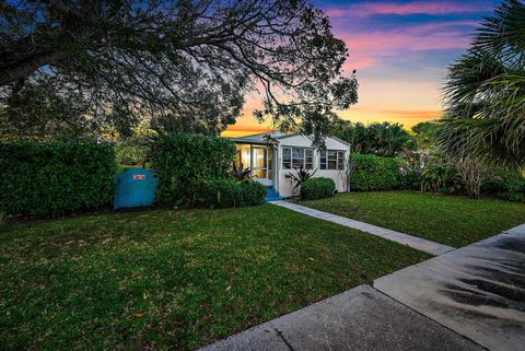 Single Family Residence in West Palm Beach FL 327 28th Street St.jpg