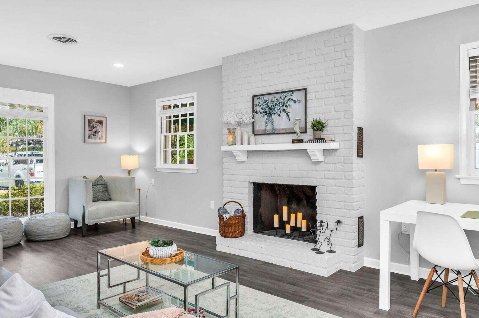 MIRAMAR - Residential Lease
