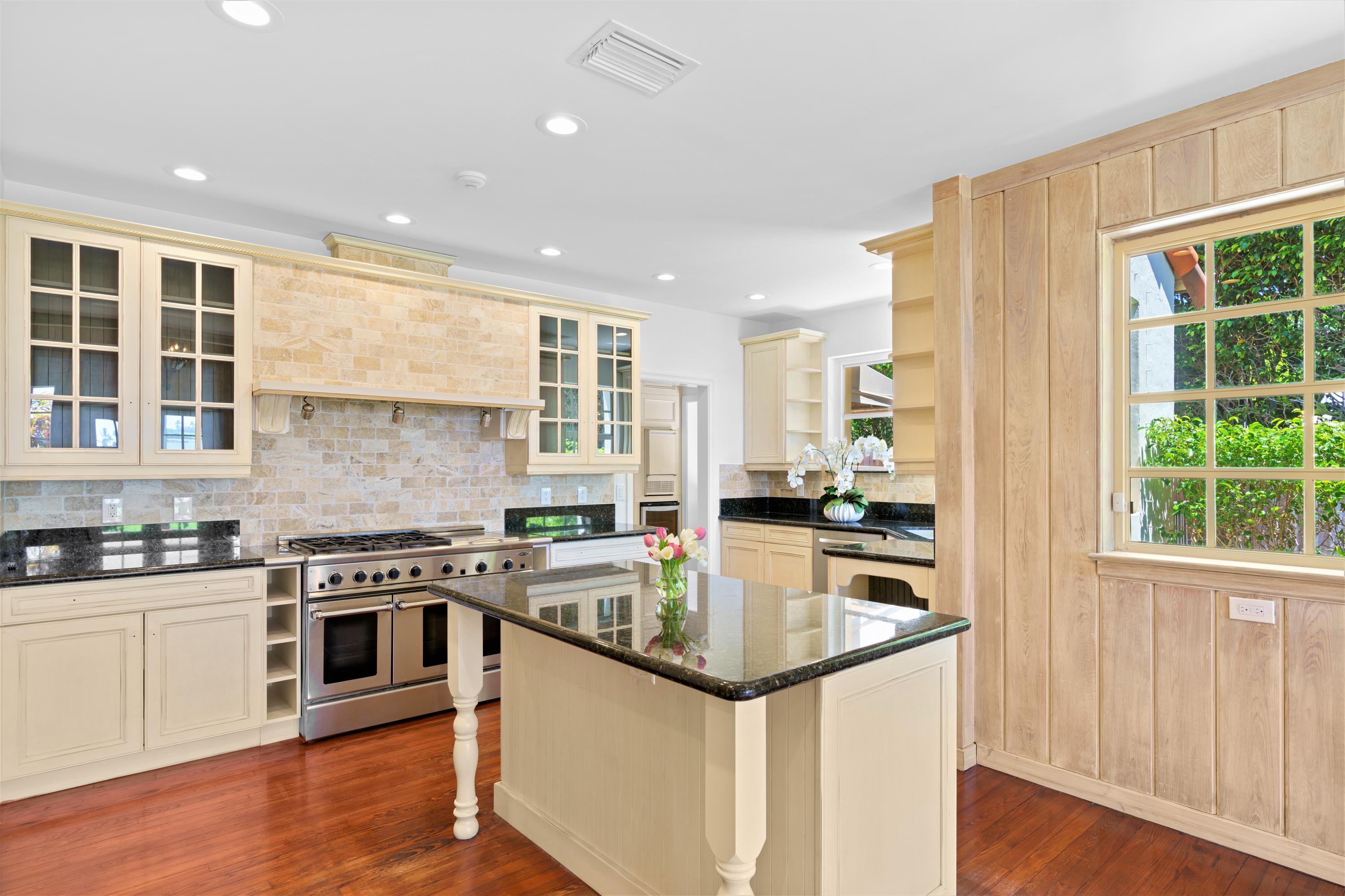 NORTH SHORE TERRACE 2 - Residential