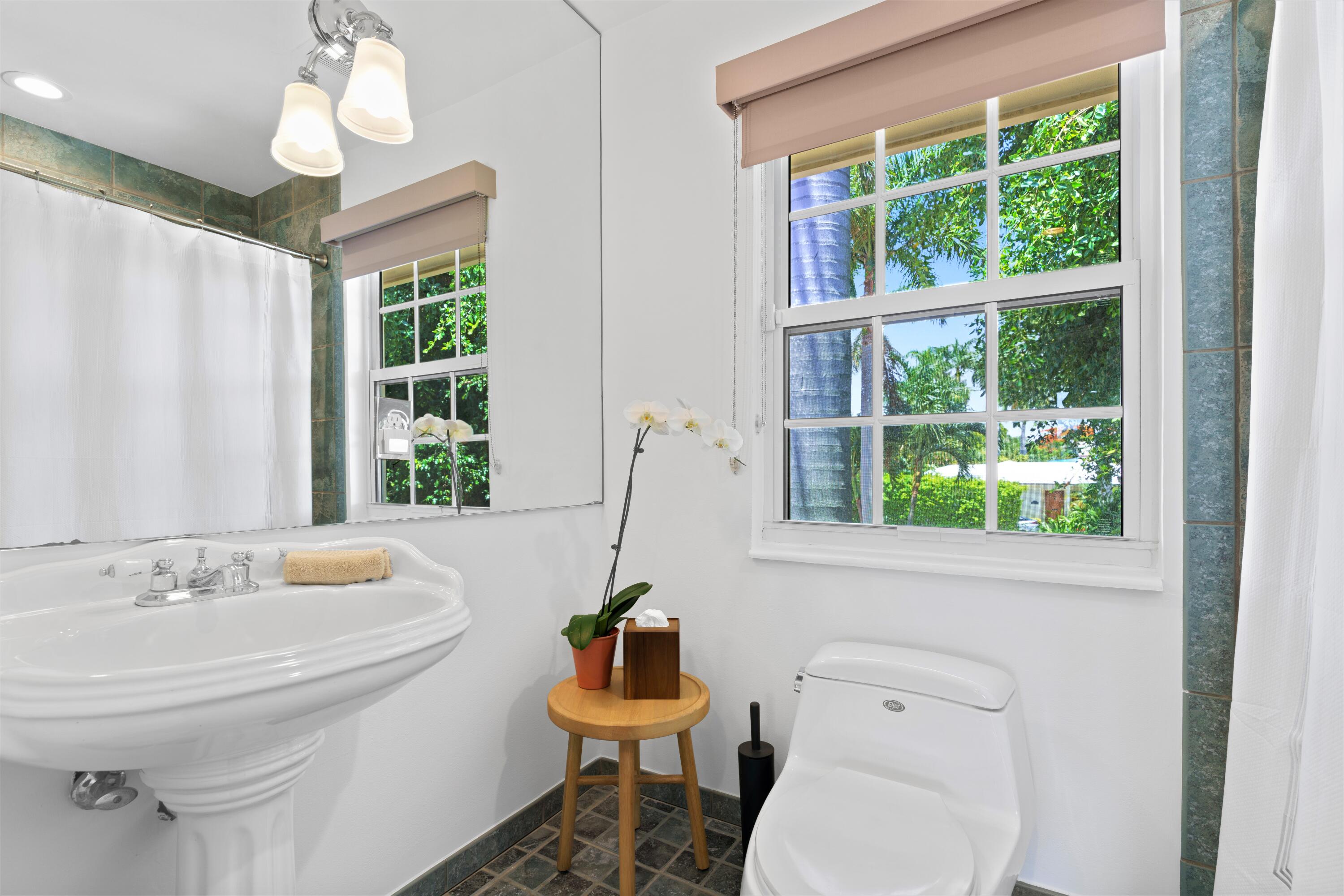 NORTH SHORE TERRACE 2 - Residential