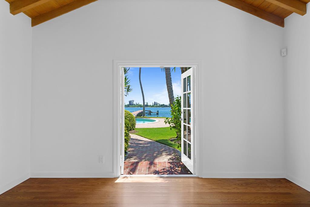 NORTH SHORE TERRACE 2 - Residential