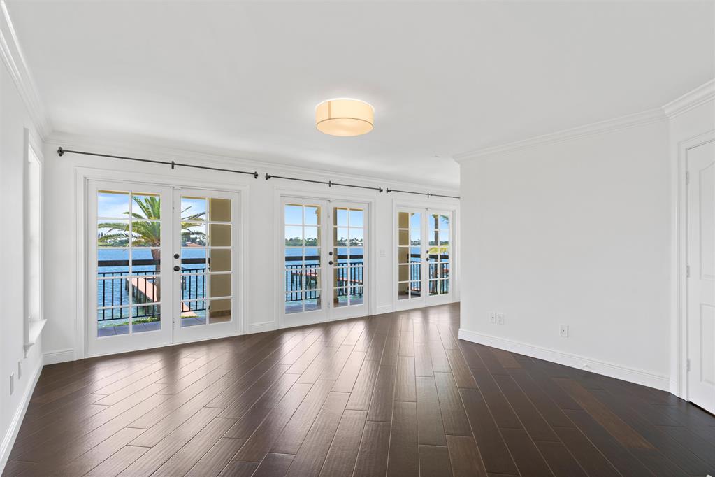 NORTH SHORE TERRACE 2 - Residential