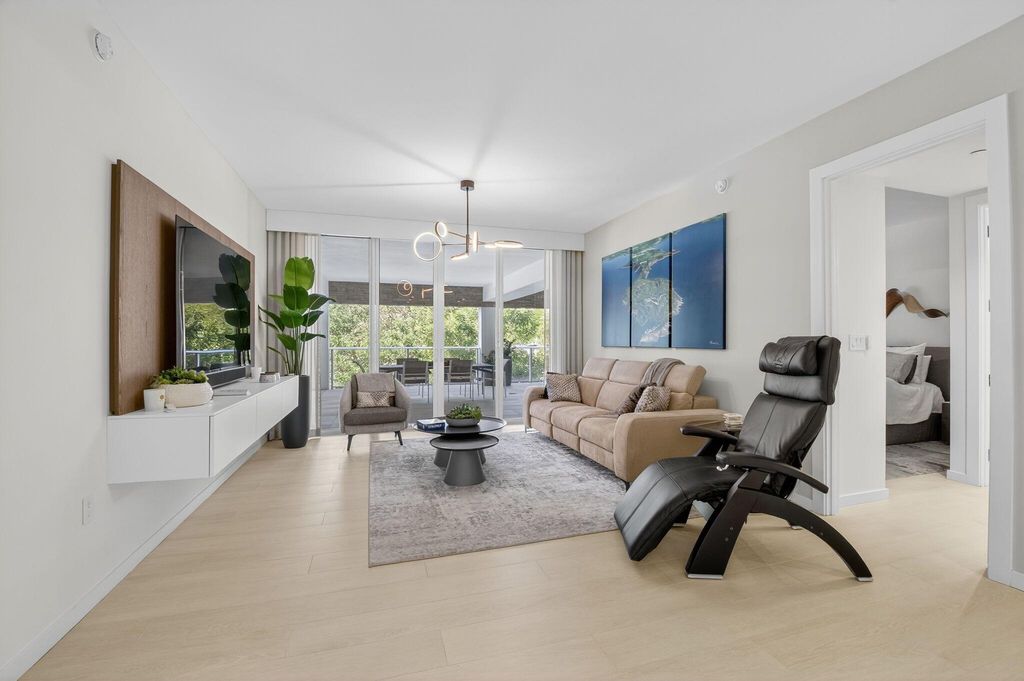 Photo of 200 SE Mizner Blvd #204, Boca Raton, FL 33432 (MLS # R11136000)