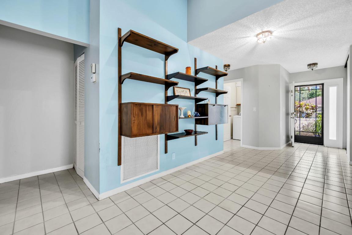 TARTAN COCONUT CREEK - Residential