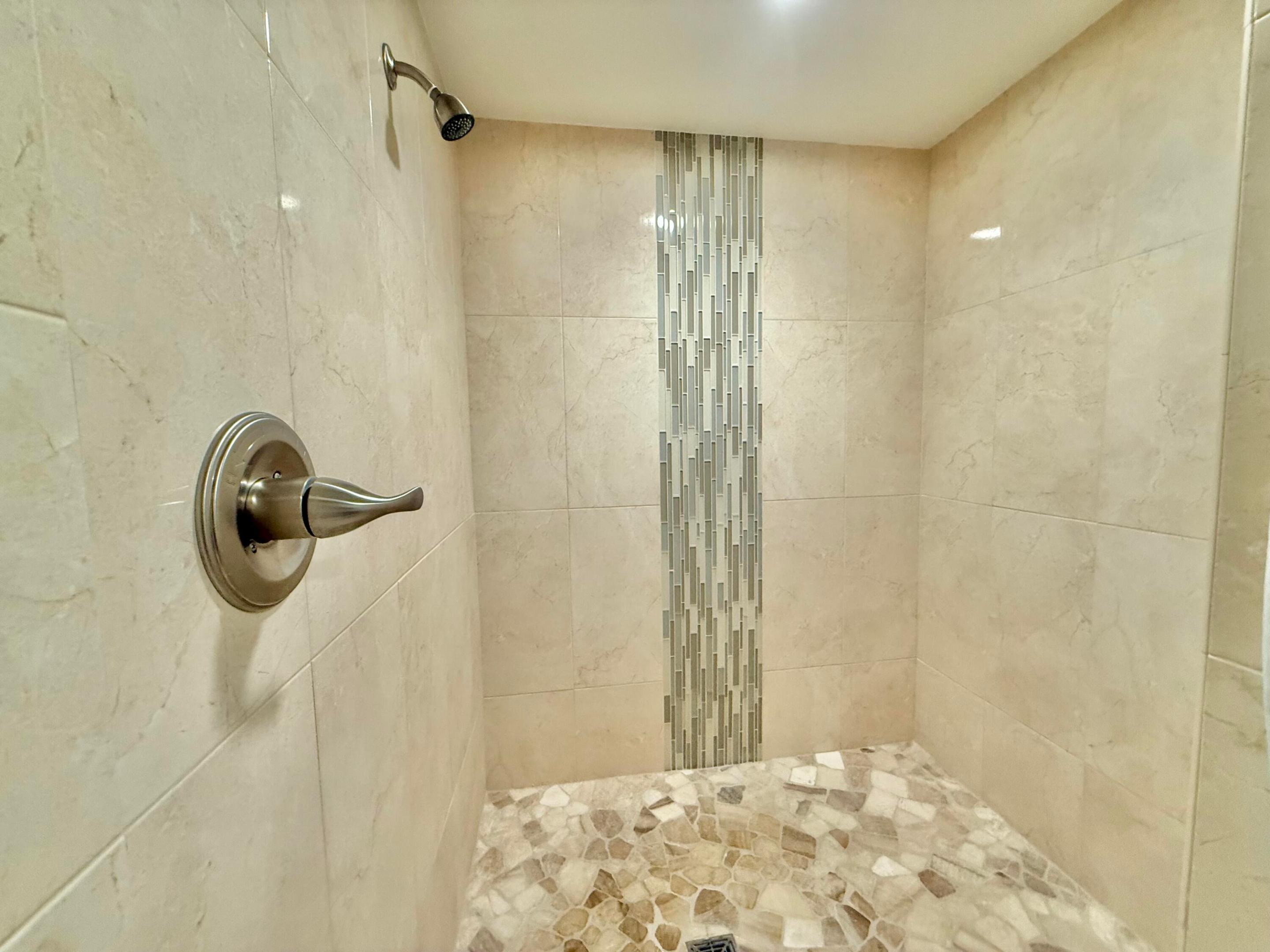 CORINTHIANS CONDO - Residential Lease