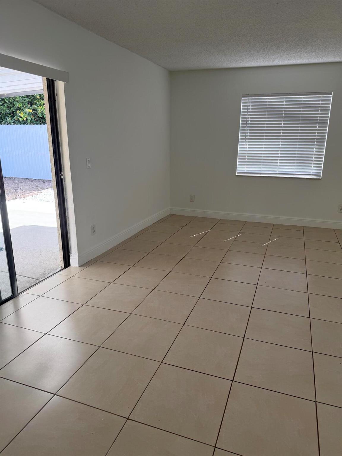 MIL-LAKE ESTATES 1 - Residential Lease