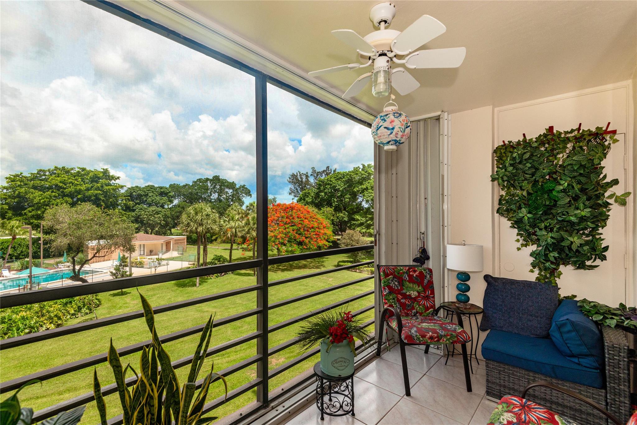 900 Saint Charles Pl 310, Pembroke Pines, FL, 33026/$275,000 2 900 Saint Charles Pl 310