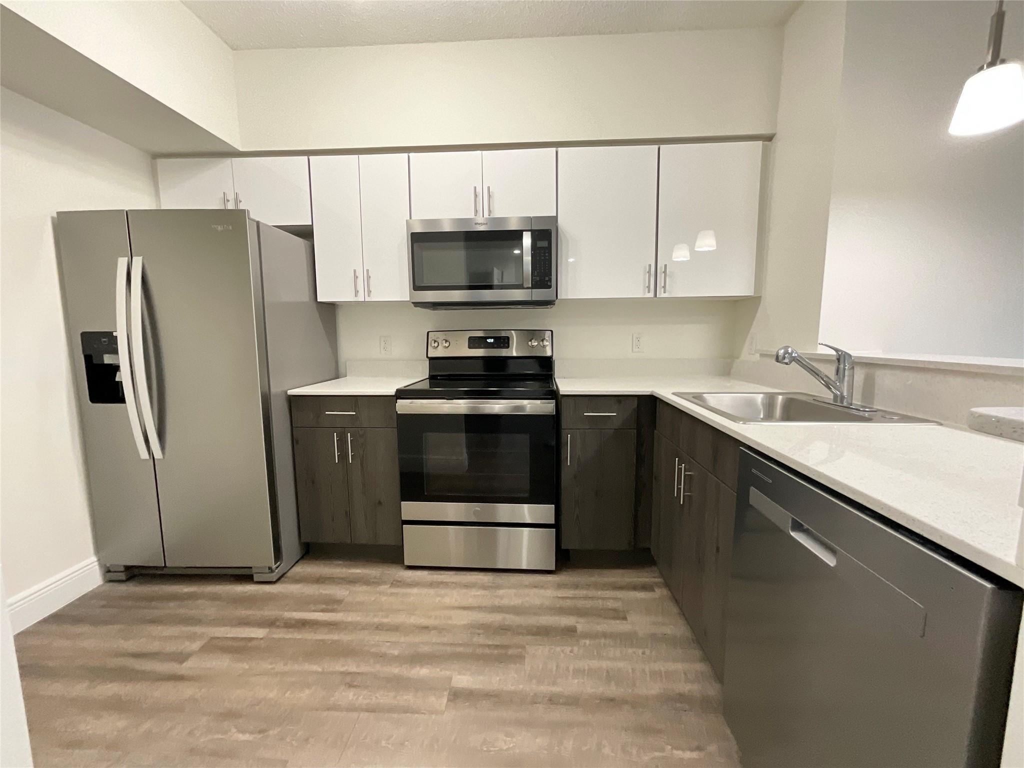 ROYAL PALMS - Residential Lease