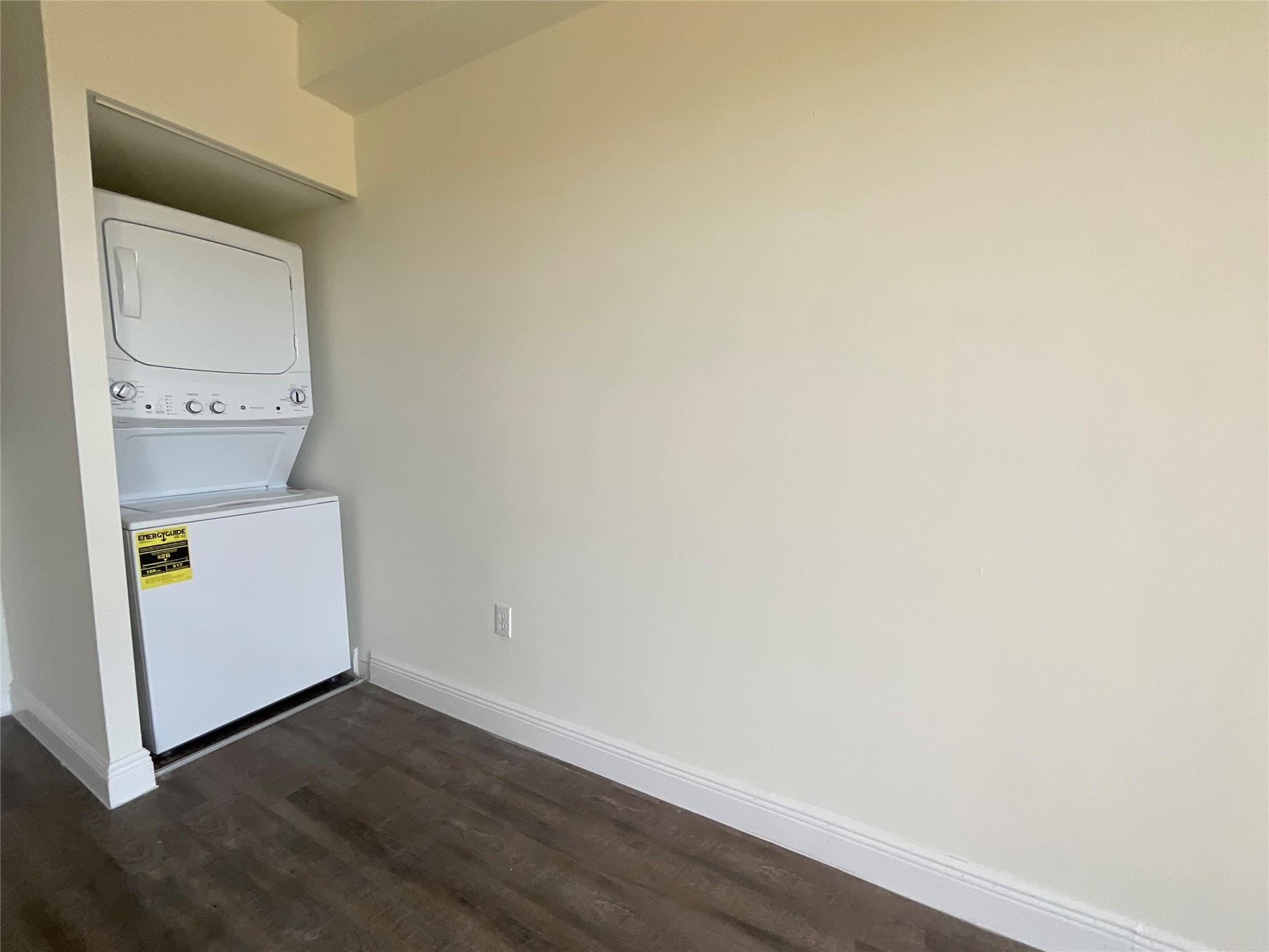 ROYAL PALMS - Residential Lease