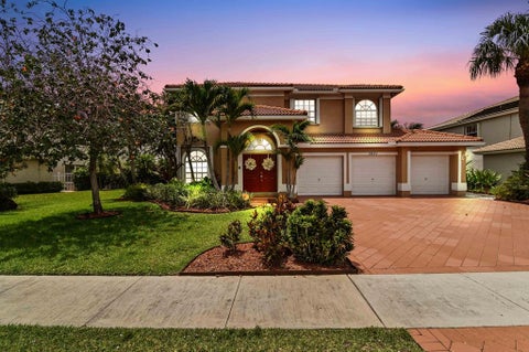 Featured picture for the property R10885272