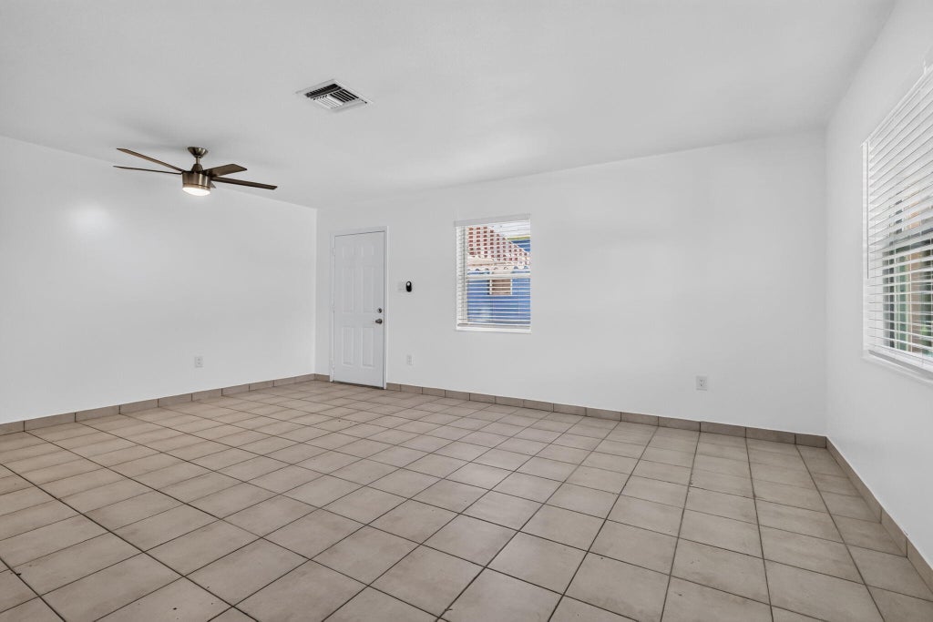 Photo of 201 Palm Street #203, Lantana, FL 33462 (MLS # B26059001)