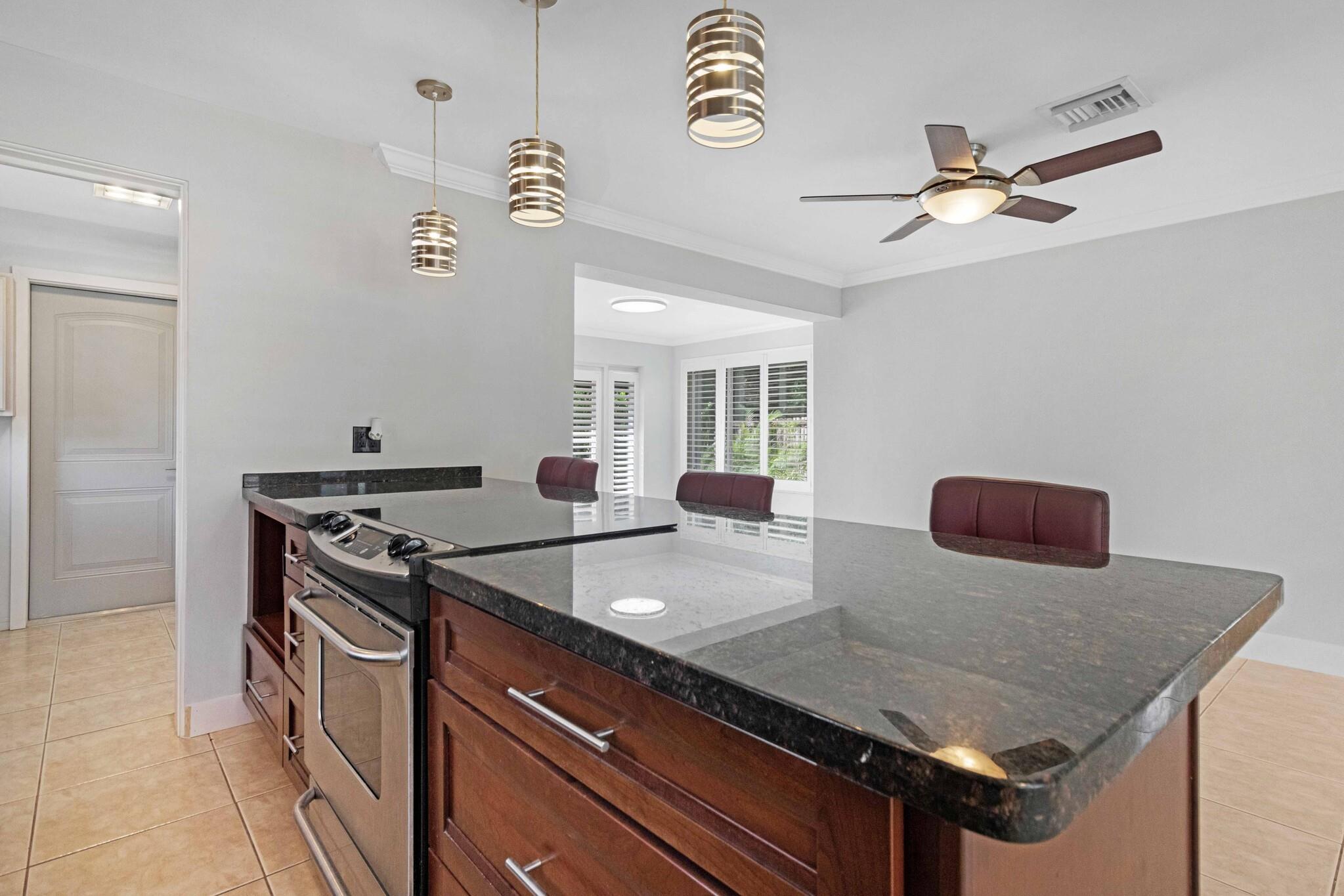 WILTON MANORS - Residential Income