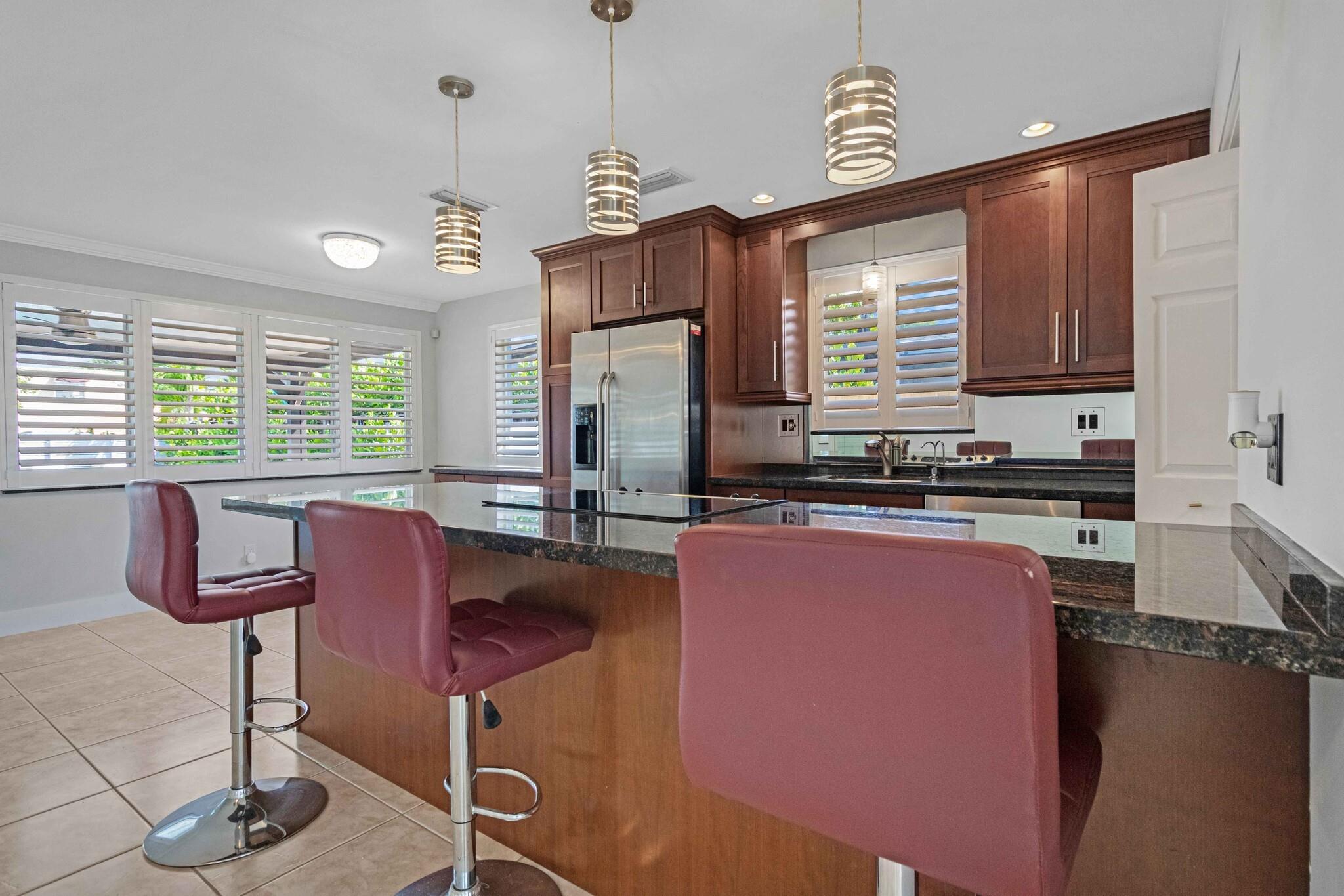 WILTON MANORS - Residential Income